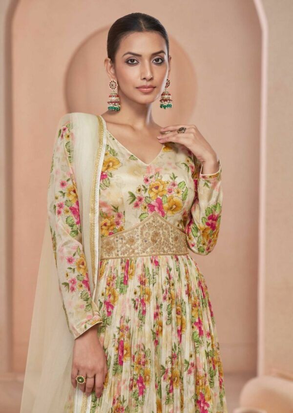 thumbs GULKAYRA DESIGNER SAJNI ELEGANCE HANDWORK SUITS WHOLESALER IN SURAT 9.jpg