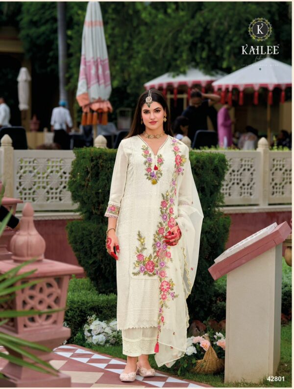 KAILEE FASHION ALFAZ CHIKNAKARI READYMADE KURTI 8.jpg