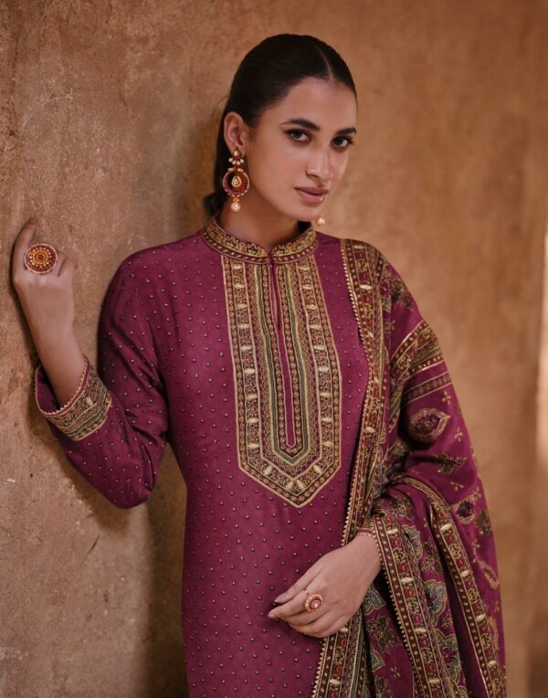 SAYURI DESIGNER NOORANI CREP SILK FANCY SUITS 2.jpg