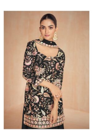 AASHIRWAD CREATION RESHAM SINGLE AVAILABLE AT REHMAT BOUTIQUEREHMAT BOUTIQUE
F…