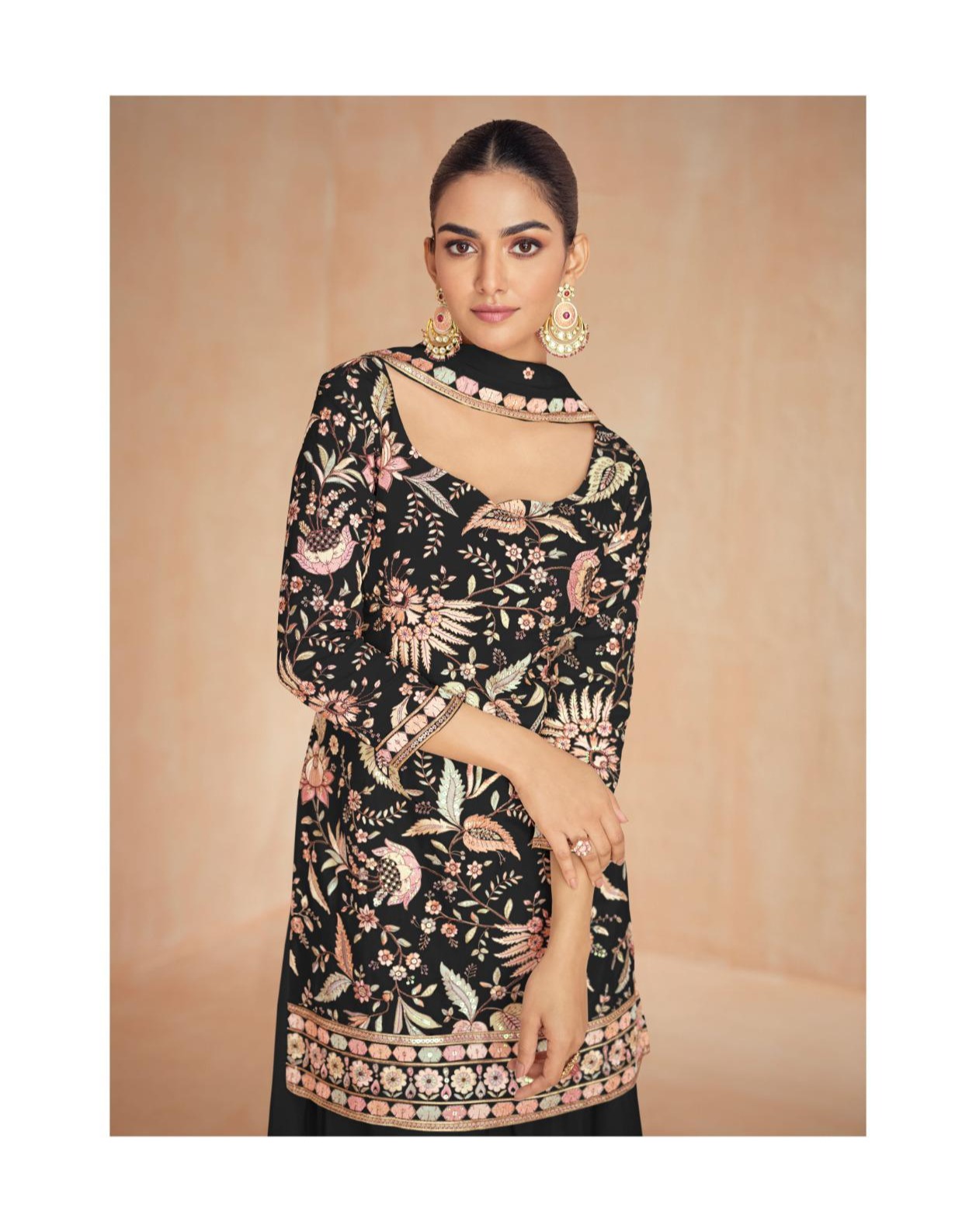 AASHIRWAD CREATION RESHAM SINGLE AVAILABLE AT REHMAT BOUTIQUE REHMAT BOUTIQUE
F... Rehmat Boutique AASHIRWAD CREATION RESHAM SINGLE AVAILABLE AT REHMAT BOUTIQUE REHMAT BOUTIQUE
F... 1739440589 1739440587 878 476919464 17848170831406706 3849051448469637074 n.jpg