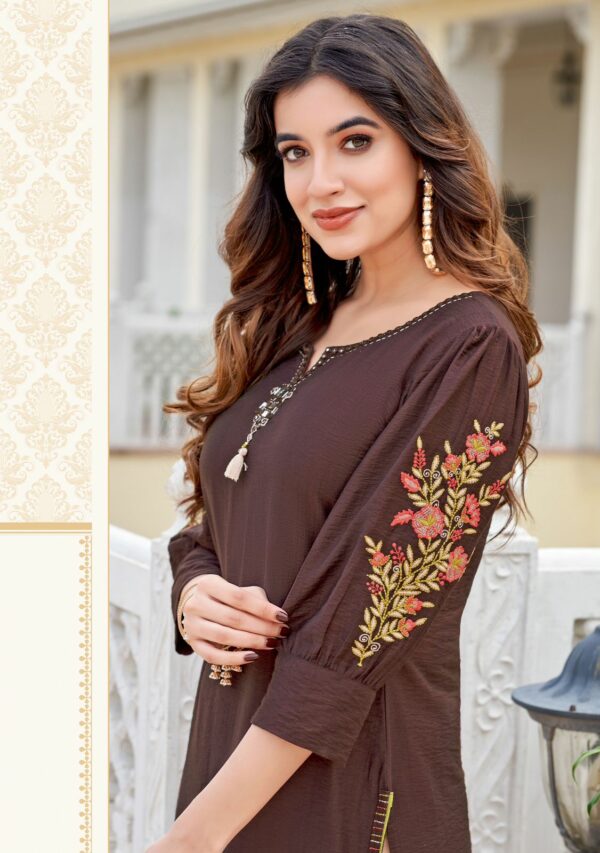 MITTOO KAAMIYA HEAVY RAYON KURTI CATALOGUE 7.jpg