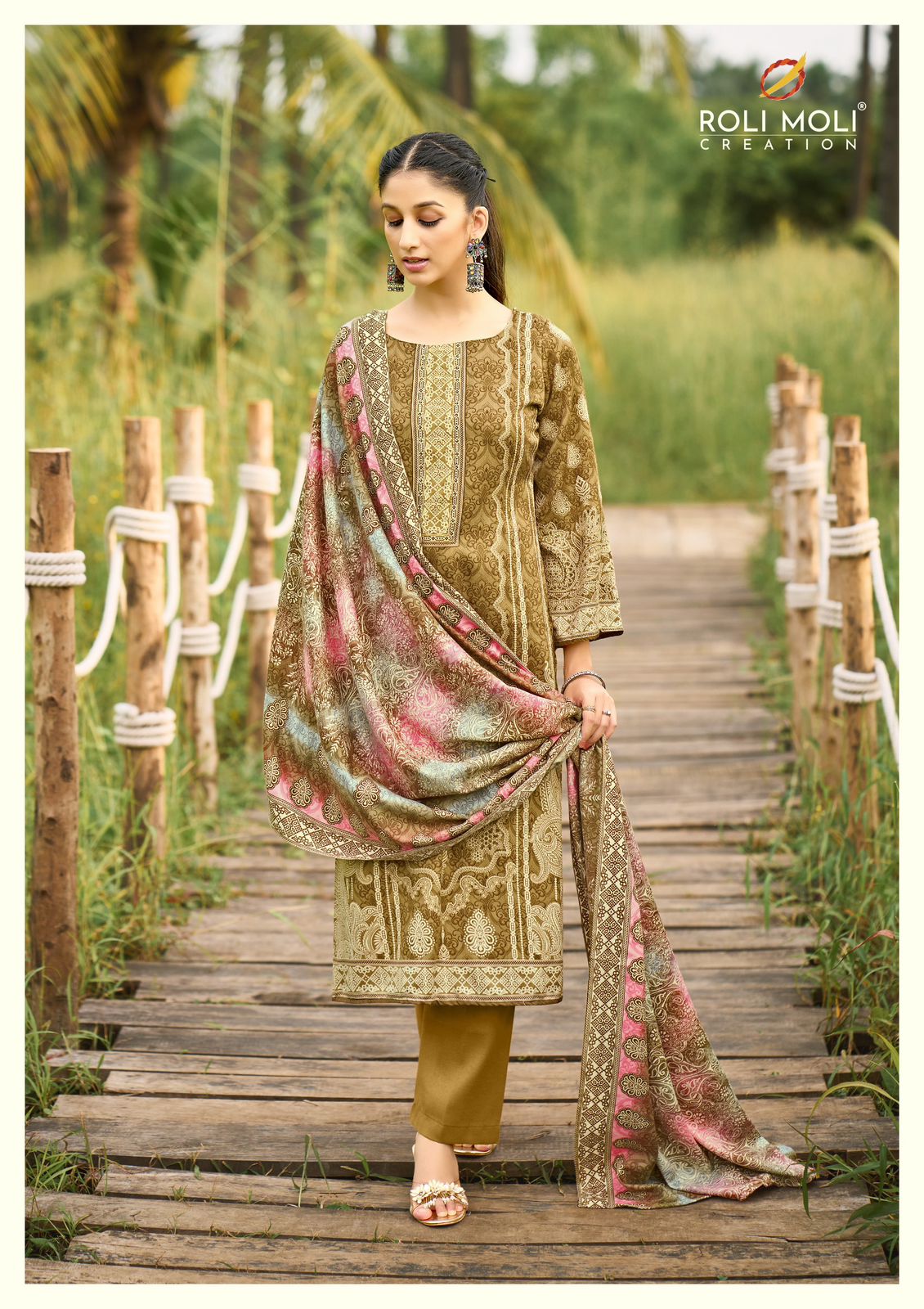 ROLI MOLI FARIDA Rehmat Boutique ROLI MOLI FARIDA ROLI MOLI FARIDA PASHMINA SUITS WHOLESALER 4.jpg