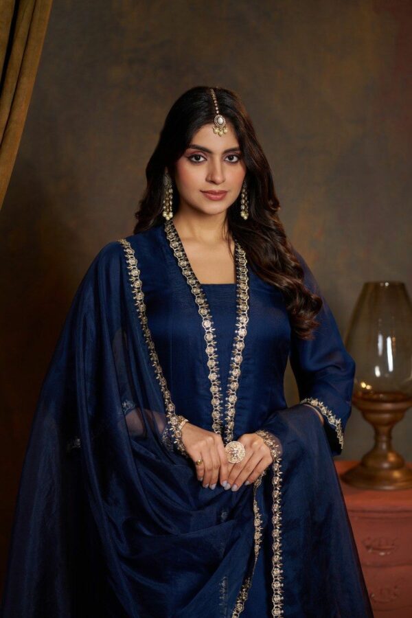 VAZI FASHION ROSHNI READYMADE KURTI 9.jpg