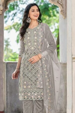 hessa 134 catalog wholesaler of pakistani suits in srinagar 2026 01 09 16 37 10.jpeg