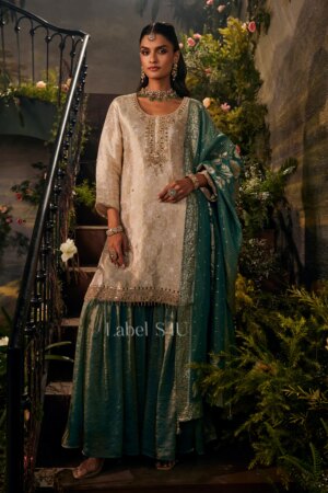Shivali S4u Zohra Zari Banarasi-Sharara Set New Arrival 2025 Rehmat Boutique  115 399077f1 5009 423e 91e4 bdedd222a95f.jpg