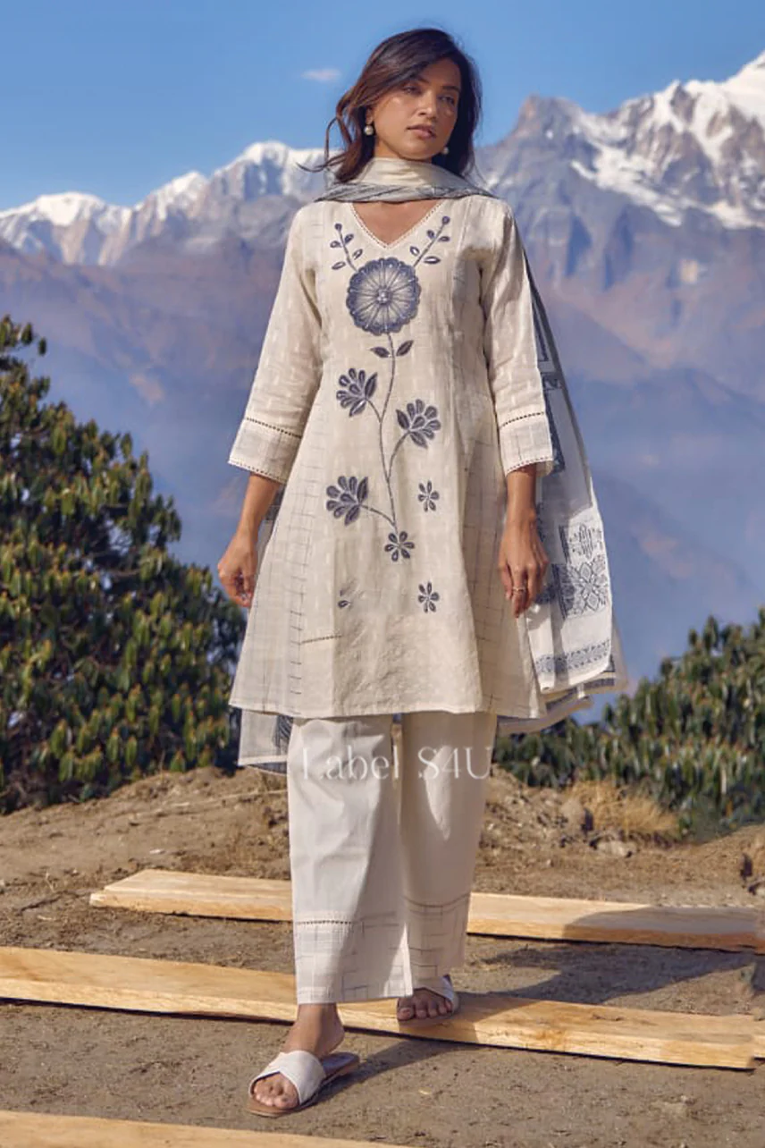Shivali S4u Ivory Whisper A-Line-Suit Set New Arrival 2025 Rehmat Boutique Shivali S4u Ivory Whisper A-Line-Suit Set New Arrival 2025 Rehmat Boutique