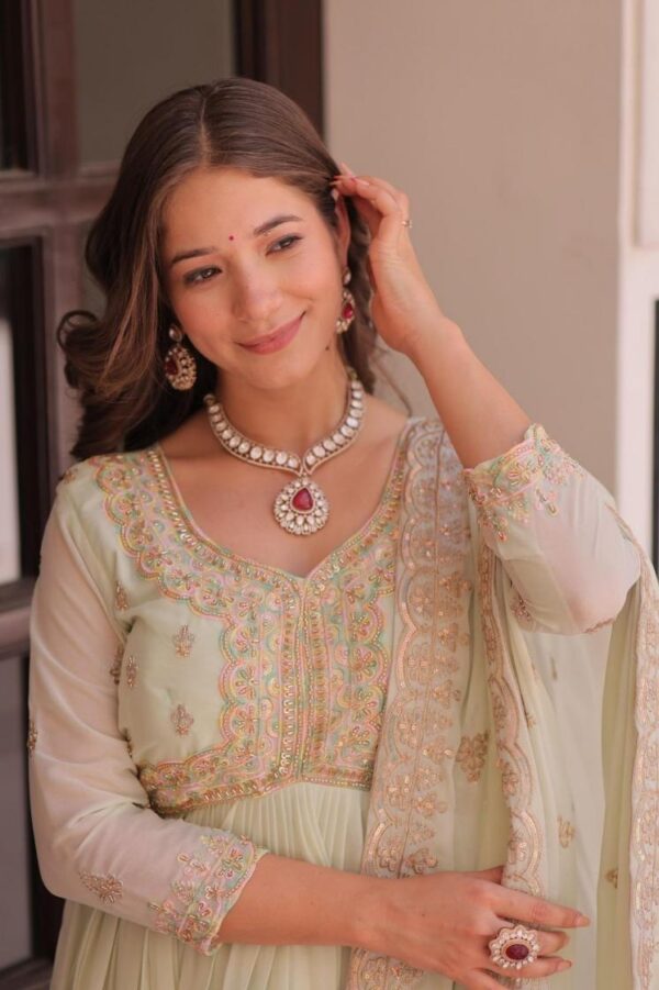 lw 9298 star georgette readymade classic gown with dupatta Rehmat Boutique lw 9298 star georgette readymade classic gown with dupatta lw 9298 star georgette readymade classic gown with dupatta Rehmat Boutique