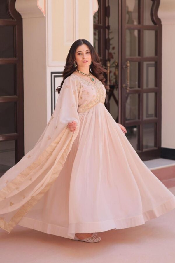 lw 9298 star georgette readymade classic gown with dupatta Rehmat Boutique lw 9298 star georgette readymade classic gown with dupatta lw 9298 star georgette readymade classic gown with dupatta Rehmat Boutique