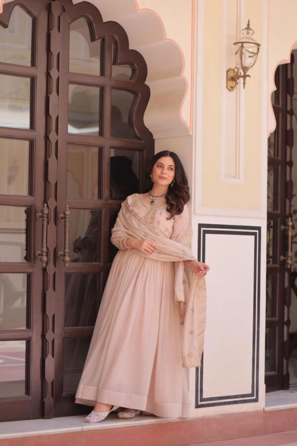 lw 9298 star georgette readymade classic gown with dupatta Rehmat Boutique lw 9298 star georgette readymade classic gown with dupatta lw 9298 star georgette readymade classic gown with dupatta Rehmat Boutique