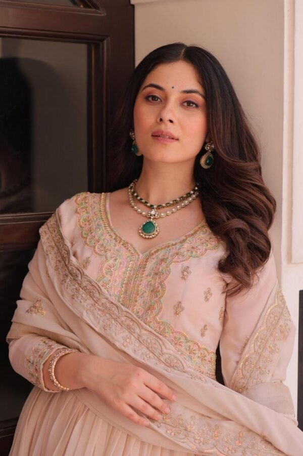 lw 9298 star georgette readymade classic gown with dupatta Rehmat Boutique lw 9298 star georgette readymade classic gown with dupatta lw 9298 star georgette readymade classic gown with dupatta Rehmat Boutique