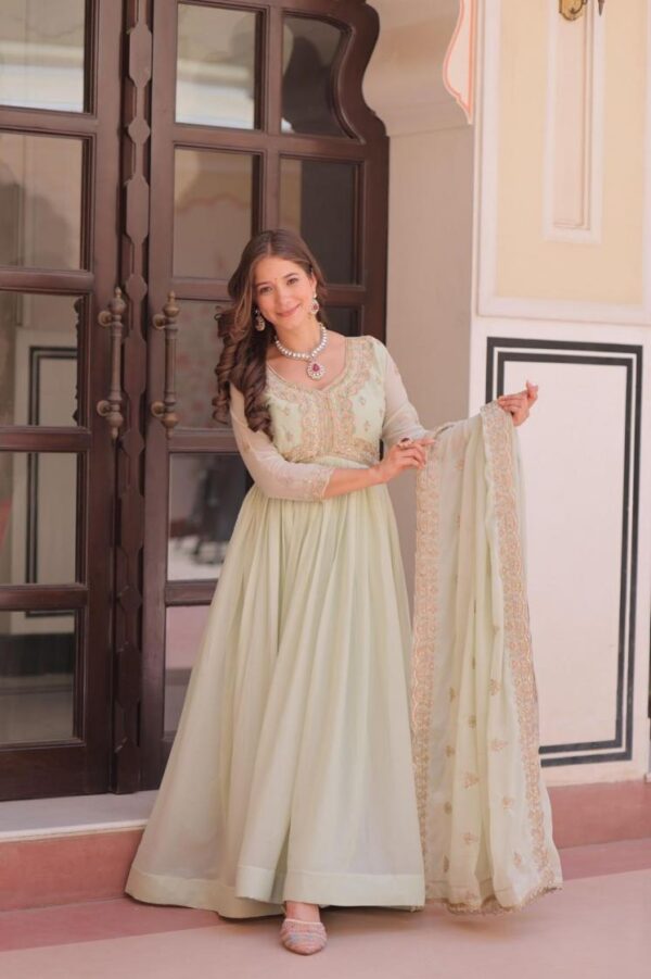 lw 9298 star georgette readymade classic gown with dupatta Rehmat Boutique lw 9298 star georgette readymade classic gown with dupatta lw 9298 star georgette readymade classic gown with dupatta Rehmat Boutique