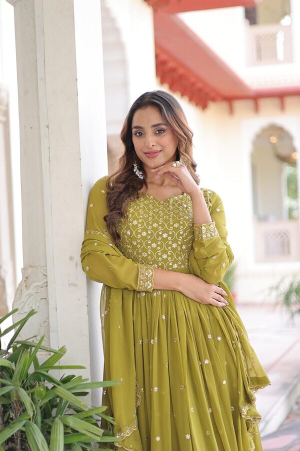 pr lw 9282 readymade exclusive designer faux georgette gown with dupatta in wholesale surat Rehmat Boutique pr lw 9282 readymade exclusive designer faux georgette gown with dupatta in wholesale surat pr lw 9282 readymade exclusive designer faux georgette gown with dupatta in wholesale surat Rehmat Boutique