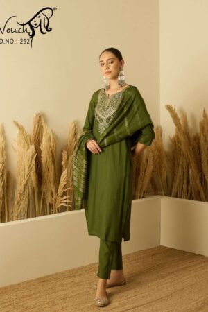VOUCH roman silk with embroidered wholesale suit VOUCH roman silk with embroidered wholesale suit